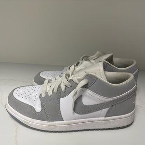 Nike Air Jordan 1 Low – Grey/White – Women’s 7.5